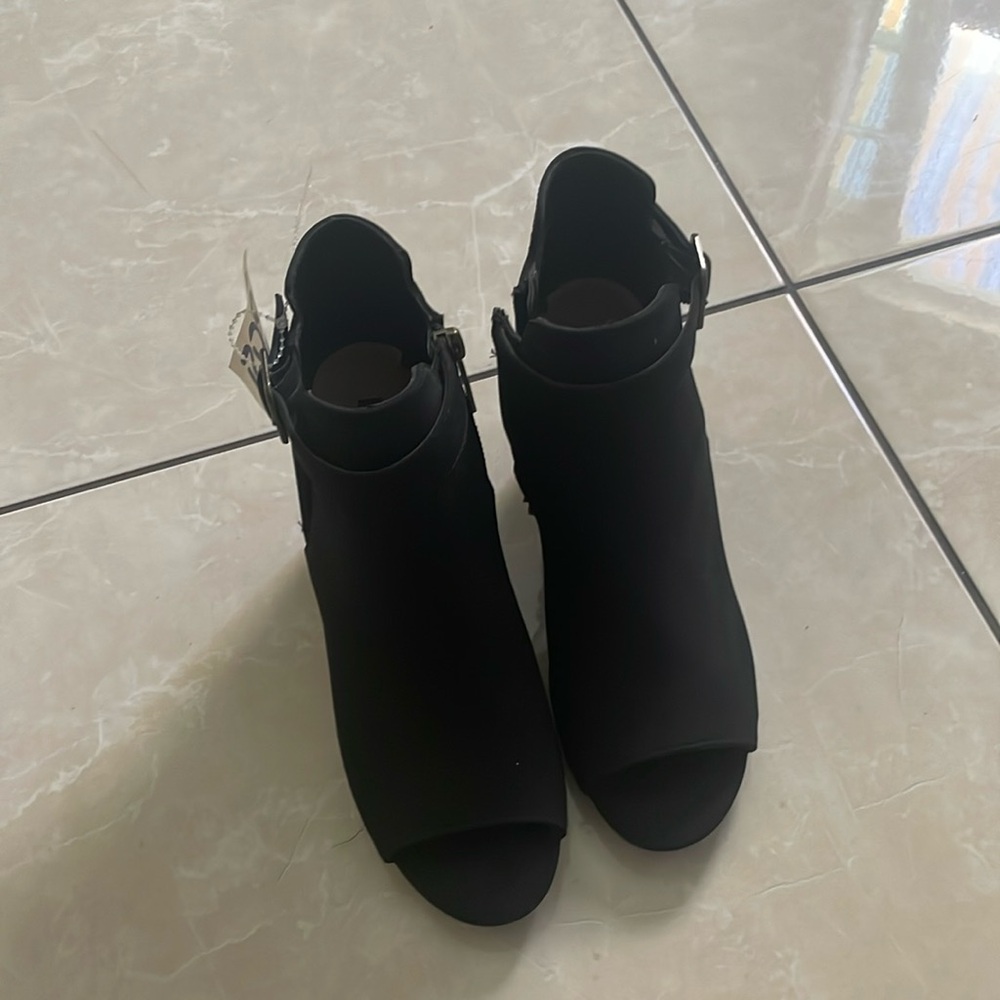 Black heels